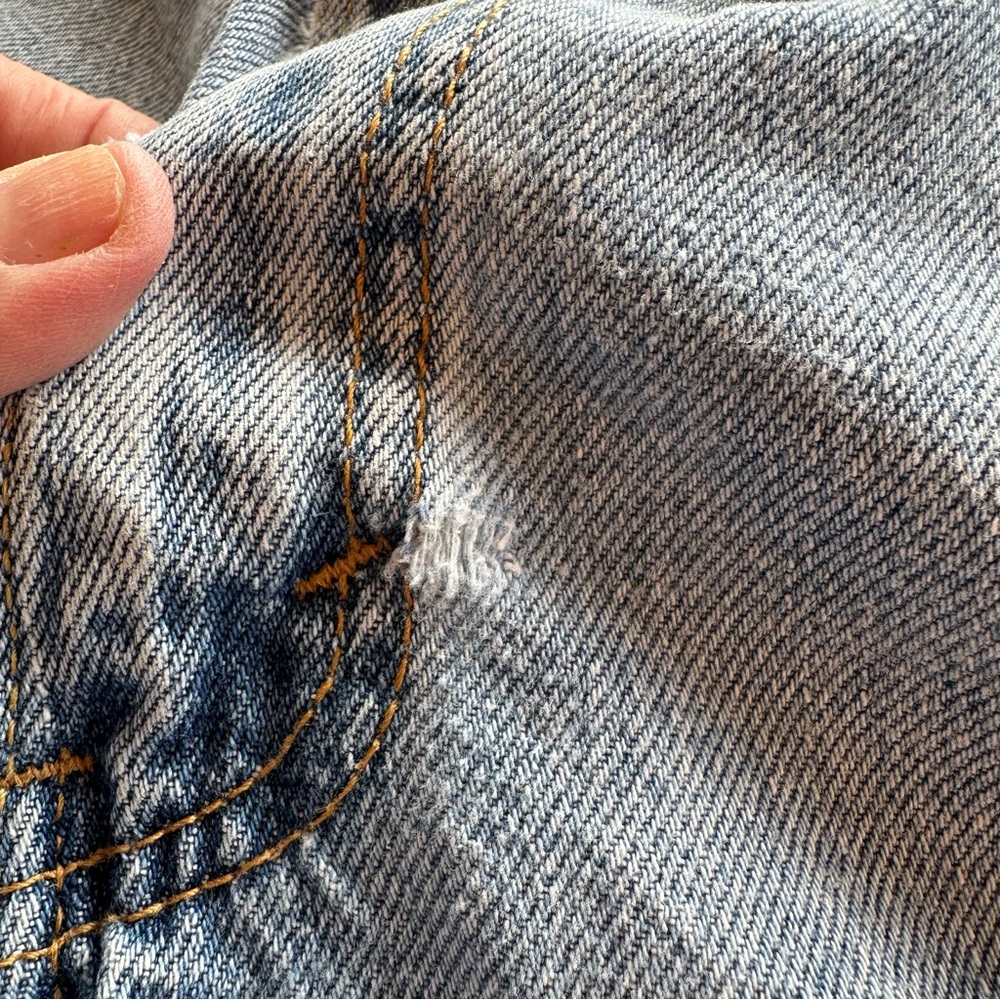 Vintage Levi's 550 Relaxed Fit Work Chore Jeans Flawed 2 pairs 34 x 34 - Picture 9 of 16